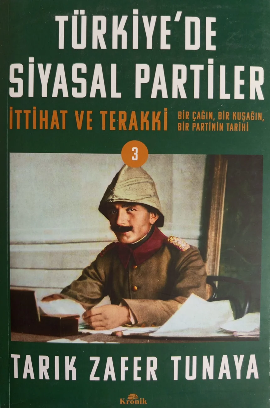 Türkiye’de Siyasal Partiler — Kronik Kitap 2024 baskısının kapağı